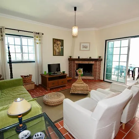 Semesterbostad Casa Do Remo - Charming House For 4 Guests Only 350 Metres From Obidos Lagoon